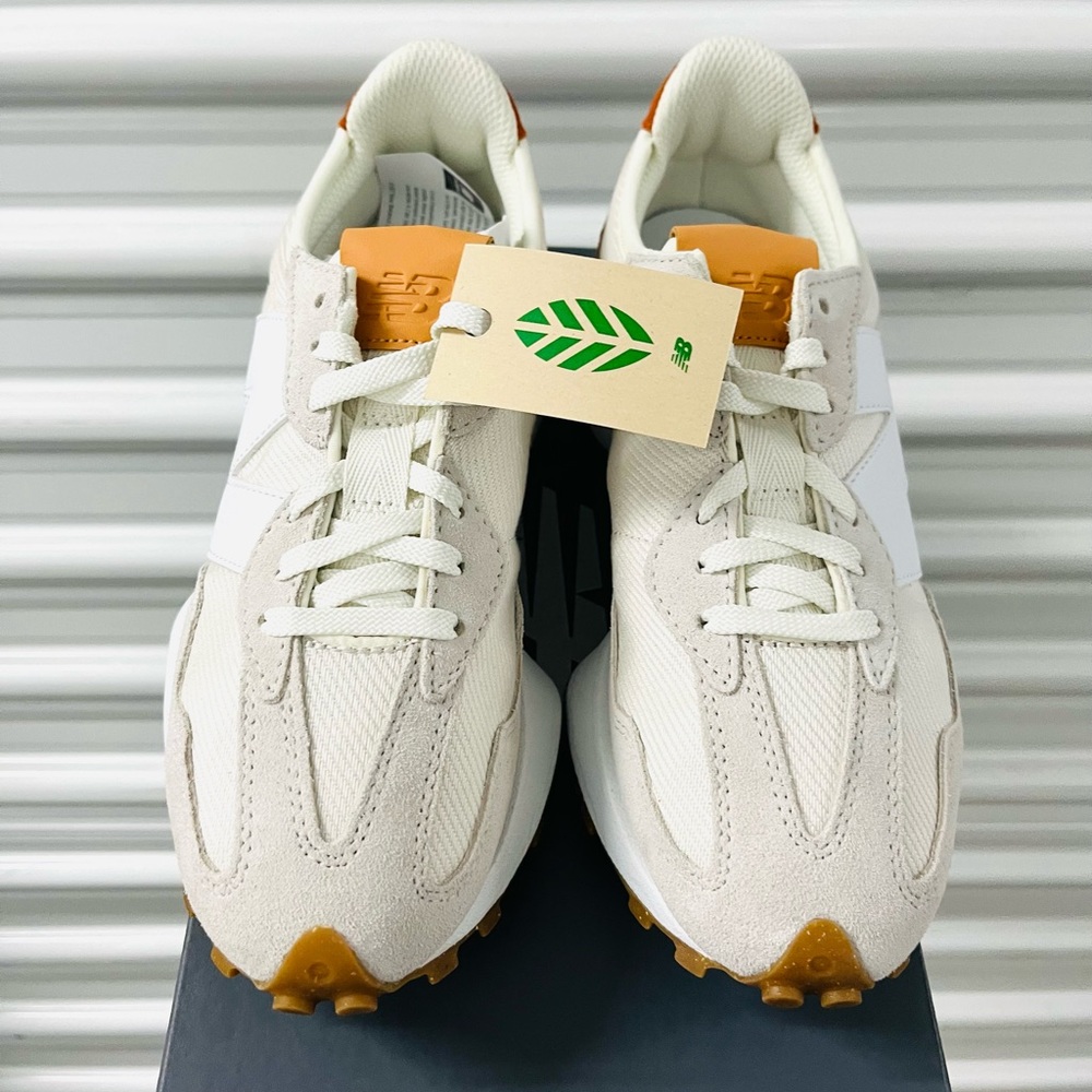 New Balance 327 Womens ~various sizes~ Sneakers Shoes White Cream Brown NEW - Picture 9 of 15